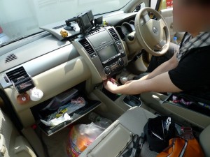 TIDAのエアコンパネルLED打ち替え