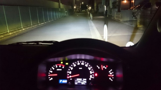   ハイエースのＨＩＤ／ＬＥＤ交換施工  