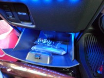  その下のコンソールもともとイルミは付いていますが、暗いのでテープLEDに変更 
