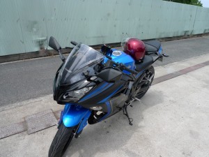 KAWASAKI Ninja250のヘッドライトHID化とUSB充電器