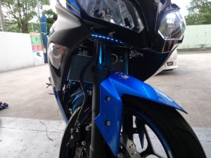 Ninja250のRGB16色LEDテープの施工