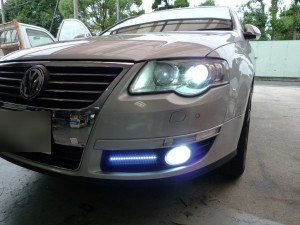 VWパサートのヘッドライトバルブ交換とフォグHID・デイライト施工