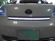 ポルテのグリルイルミとリアゲート室内灯LED増設他 グリルにネオンチューブを施工しました。