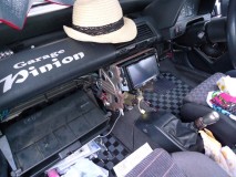  もともとエアコンスイッチがあった場所にオーディオを取付しました。 