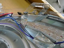 アクアのヘッドライト加工修理とウィンカーLED化とフットイルミ 殻割して中を確認したところ、LEDの不良でした。