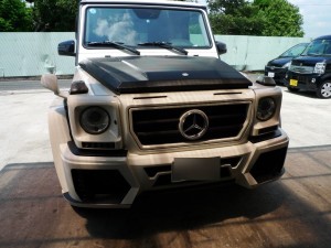 mercedes ゲレンデのヘッドライトバルブ交換