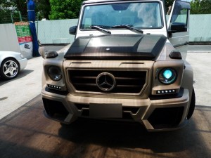 mercedes ゲレンデのヘッドライトバルブ交換 BEFORE