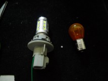 ブーンの各種LED化施工 ウィンカーは今や珍しいBau15sバルブでした。今回デュアルカラー化するのにノーマルソケットを使って加工しました。