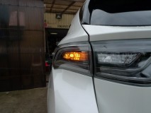 60ハリアーの各種LED化 ウィンカーも当店最強のものを使いました。