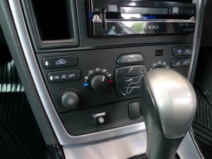 VOLVO V70 後期の室内パネル類打ち替え作業 BEFORE