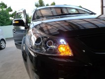 SX4のヘッドライト交換施工とウィンカーLED化 ダブルプロジェクタータイプです。ユニットもきれいになって印象UPです。