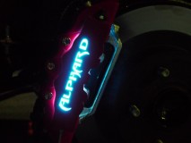  光が漏れるのは勘弁してください。 明るすぎるのでLED寿命も考えて調光器を取り付け予定 