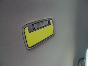 ウィッシュの室内灯爆LED化とバックランプLED化