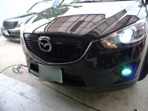 CX-5のヘッドライトハイワッテージ化施工