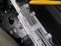  配線をきれいに施工しています。多芯線を使ってターミナルボックス間をつなぎ、各パーツへはターミナルボックスから接続します。 