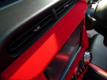 アクアのアウターハンドルイルミ施工とナビパネルのフロッキーコーティング ついつい触りたくなる質感ですね