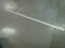  これが新商品  アルミボディーで表面に乳白のカバーがつきます。 