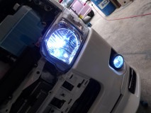 4型ハイエースのエアコンパネル打ち替えと他HID/LED加工 そうすることで色もぴったっと合って、いい感じです。