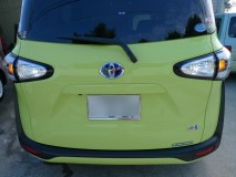 新車販売数第1位の新型シエンタ登場!!お客様は・・・。 バックランプとウィンカーをLEDに交換。ウィンカー抵抗はフロント用5Ωで前後対応OKです。