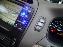 30セルシオの室内パネル全LED打ち替え スイッチ類も電球なので、単純にLED化するとどうしても光ムラが出ます。そこで当方ではムラにならないようにLEDを配置します。