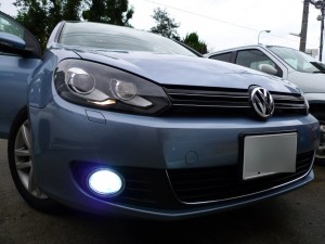 ゴルフ6のフォグランプHID化とバックブザー施工