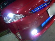 プリウスアルファーの打ち替え他いろいろ作業 ヘッドライトのLEDは交換できないので、ポジションとフォグのLEDは色味を統一しました。