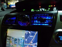プリウスアルファーの打ち替え他いろいろ作業 ダクト内もいい感じに間接照明が入りました。