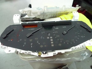 ３０セルシオ後期のスピードメータ針色変更