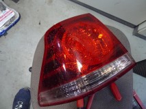 18クラウンアスリートのテール修理とフォグランプHID化 相変わらず多いアスリートのテール修理。LEDはすべて新品に交換します。