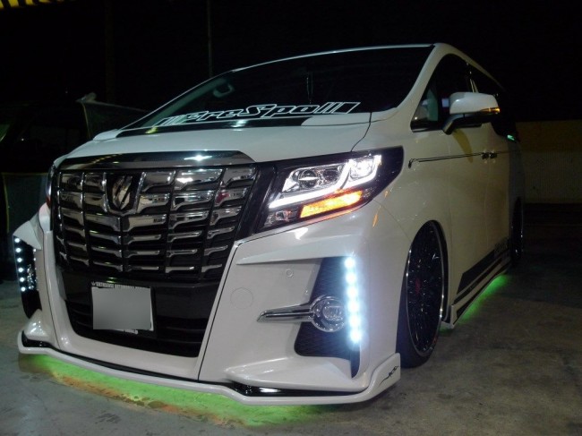   30アルファードのLED打ち替え残りとウィンカーポジション  