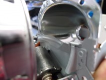  真ん中の薄い板がカットラインを作り出している遮蔽板 