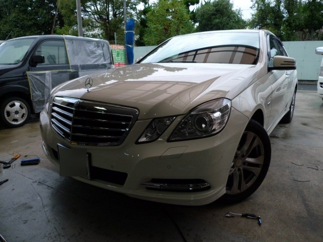 W212前期のデイライト取付(持ち込み) W212前期のデイライト取付(持ち込み)