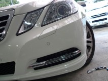 W212前期のデイライト取付(持ち込み) いきなりですが完成写真です。配線もフォグではなくデイライト点灯用に引きました。