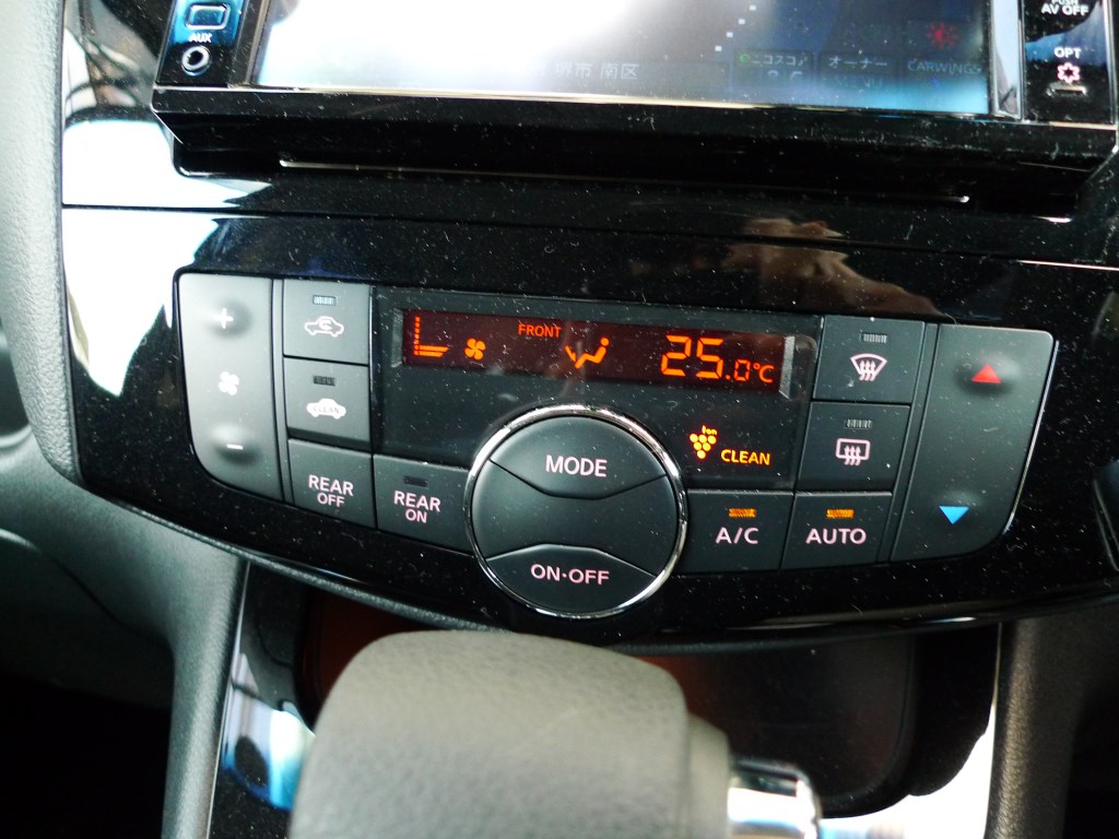 C26セレナのエアコンパネル他スイッチ類のLED打ち替え - トレード