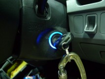 60ヴォクシーのスピードメータ打ち替えとELメーター他LED化 キーリングは専用球ですが、T5とアダプターを使えばインストール可能です。