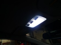  室内灯には、新型アクア専用のLEDキットを使用しました。 