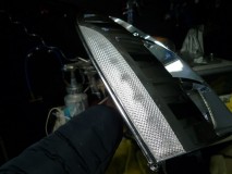 キャデラック エスカレードのヘッドライト加工(日本仕様改善) その後、ダイヤカットのアクリル板でカバーを制作して完成です。