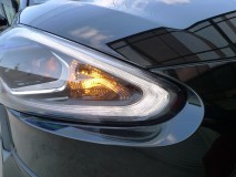  今回はウィンカーをLED化し、抵抗はリアに設置します。 