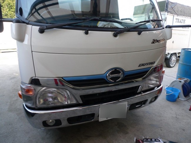 HINO DUTRO 2トン デイライト取付とヘッドライトHID化 HINO DUTRO 2トン デイライト取付とヘッドライトHID化