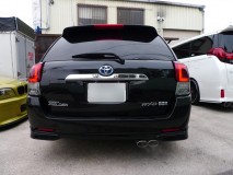 カローラフィールダーハイブリッドのイカリング施工 特別限定車とのことで、内装パネルの色やヘッドライトのインナーの色が変わっています。