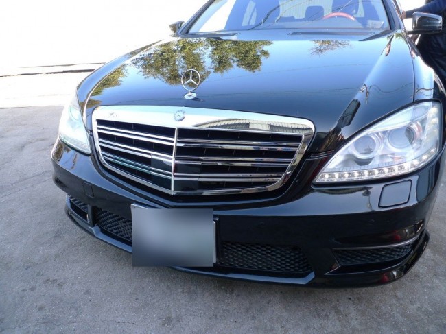 W221 メルセデス・ベンツ S クラスのヘッドライトバルブ交換 W221 メルセデス・ベンツ S クラスのヘッドライトバルブ交換
