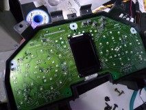 V36スカイラインのスピードメーターLED打ち替え そしてメーター基板内のLEDの数が多い。