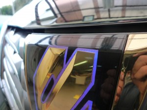 ２０アルファードのエンブレムイルミ加工