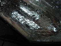 W221 ベンツSクラスのフルLED化作業 この手の車は電球変えるだけでも大変なことが多い。