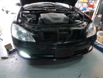 W221 ベンツSクラスのフルLED化作業 左が交換後、右が交換前です。断然交換後の方がいいですね。