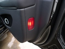 ベンツ CLS550 の各種LED化施工 ここはカバーが付いているので電球のままでいきました。