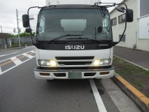 24VトラックのHIDフォグ・ヘッドライト・ポジションランプ取付 取付・配線して無事終了しました。