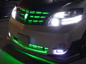 10系アルファードのピンストライプ施工