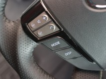 タコマのセキュリティー取付と電格ミラー連動 ハンドルスイッチは20型のアルファードの物が使用可能です。スイッチのイルミを打ち替えしました。