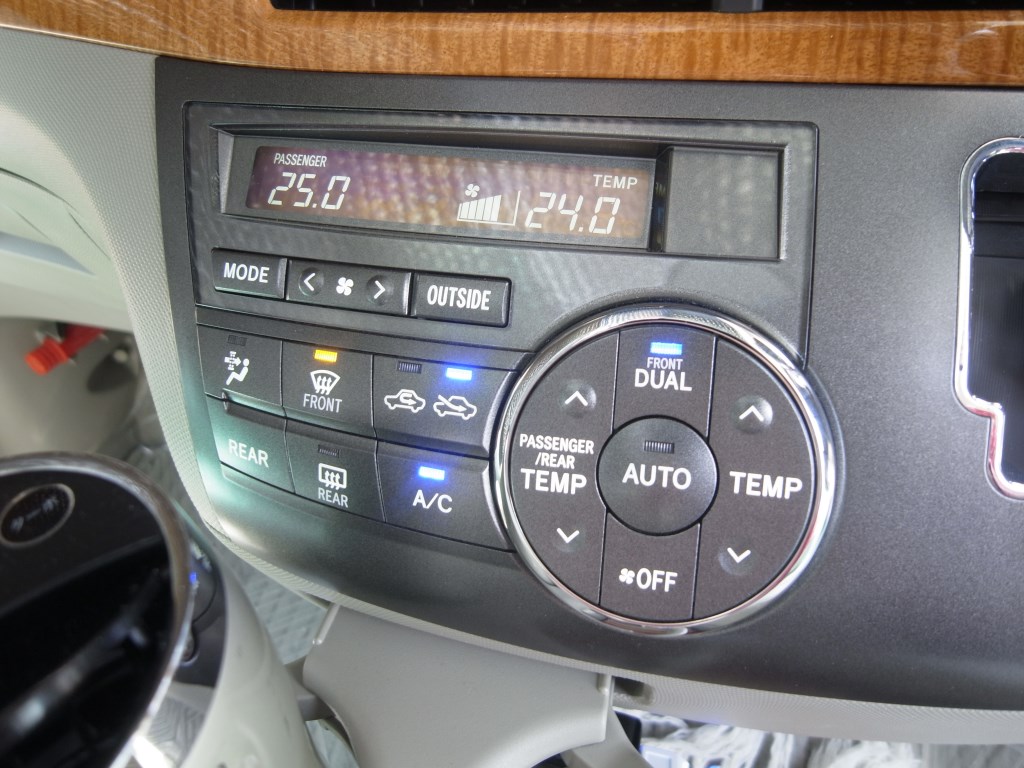 50エスティマのインパネ周りのLED打ち替え - トレードゲート / TRADEGATE